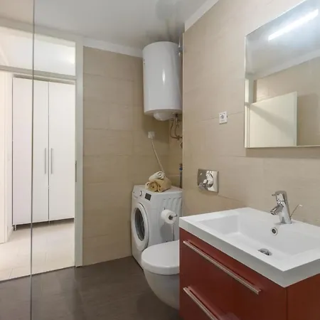 Apartment Ferienwohnung Mara Premium Direkt In Poreczentrum Poreč