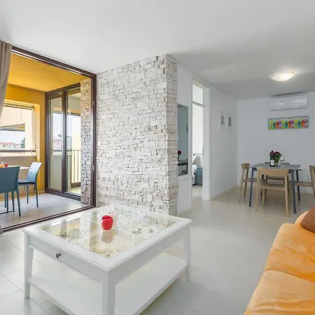 Apartment Ferienwohnung Mara Premium Direkt In Poreczentrum